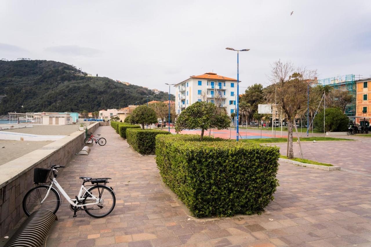 008 - Casa Riva Vista Mare Di Fronte Alla Spiaggia E Mare Сестрі-Леванте Екстер'єр фото