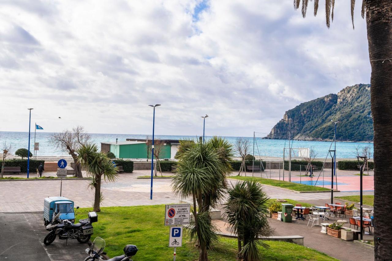 008 - Casa Riva Vista Mare Di Fronte Alla Spiaggia E Mare Сестрі-Леванте Екстер'єр фото
